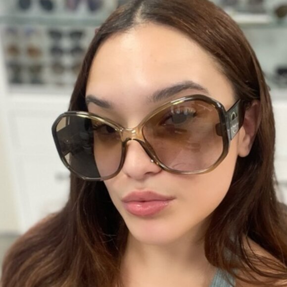 ?️ New Salvatore Ferragamo SF942S 007 Sunglasses - Grey Gradient Frame main image 12